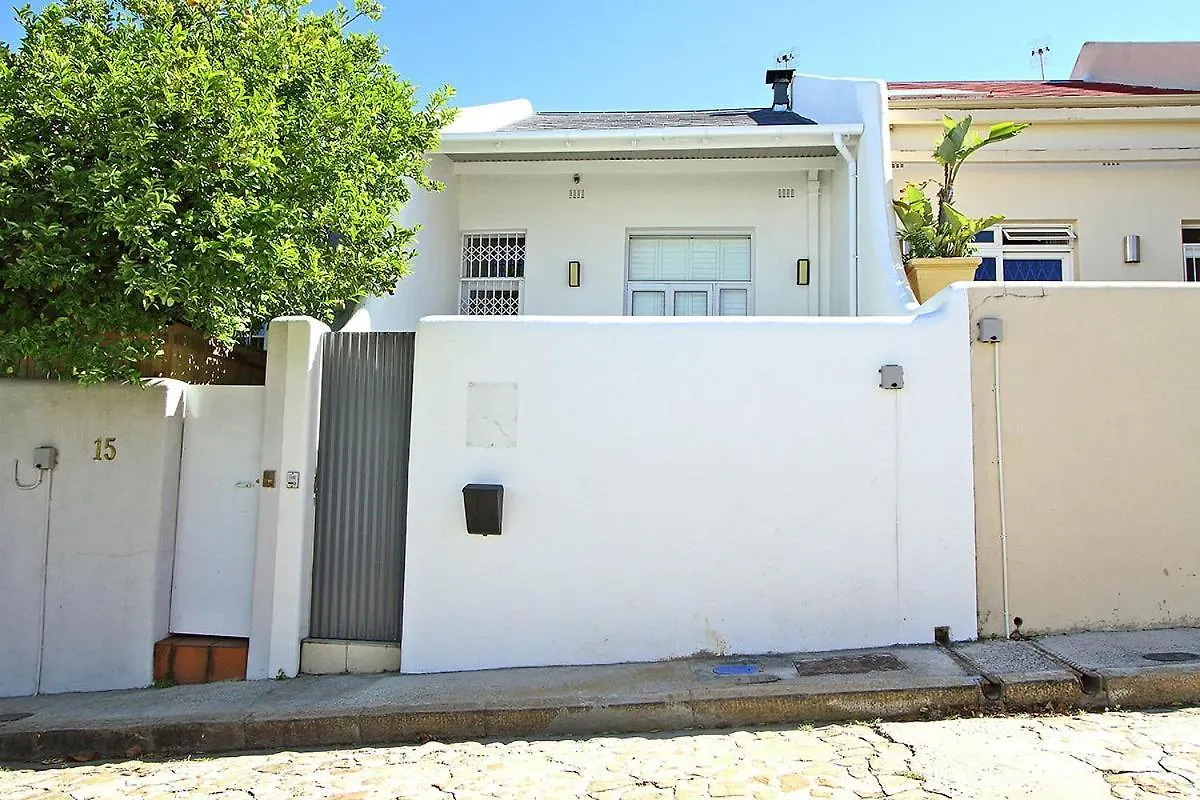 Hébergement de vacances Cottage On Kloof Avenue In Gardens/ Tamboerskloof Le Cap Afrique du Sud